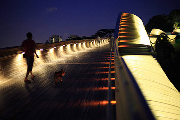 Puente ondulado Henderson en Singapur