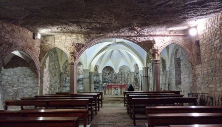 Monasterio-San-Miguel-de-Fai-2
