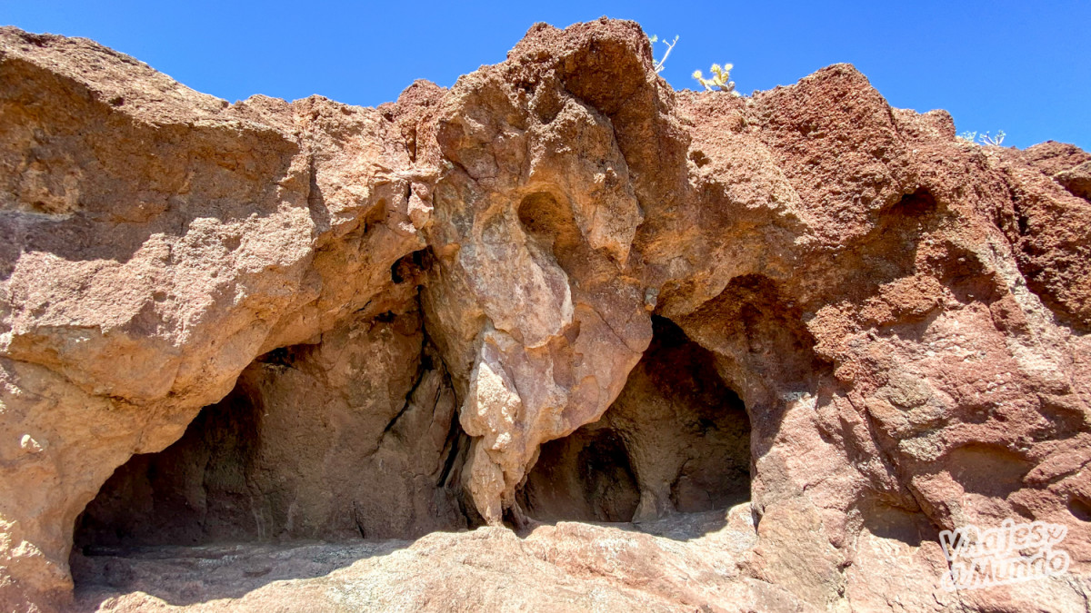 Cuevas de Cuatro Puertas