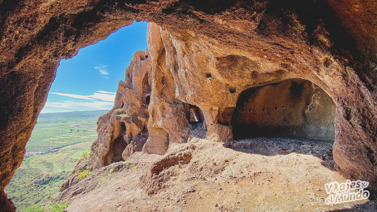 Cuevas de Cuatro Puertas